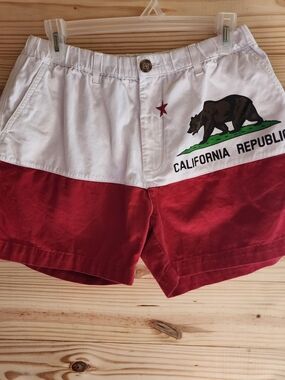 California Republic Two-Tone Men’s Shorts - White & Red Chubbies